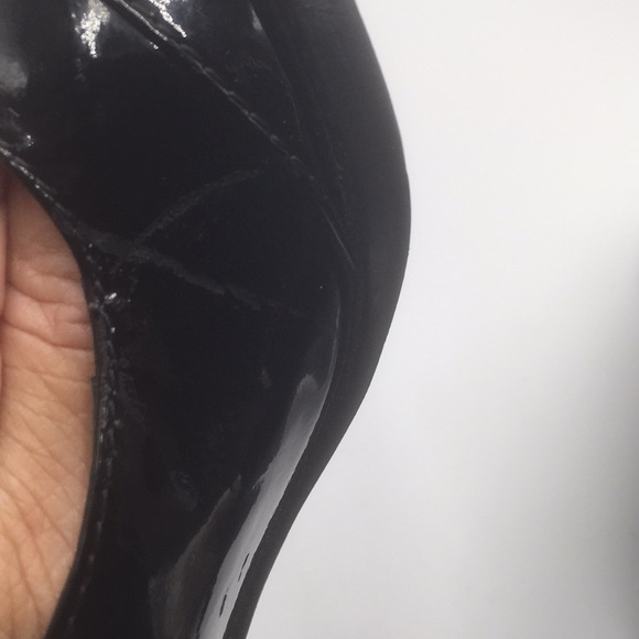 CHANEL Glossy Black Heels - Picture 13 of 15